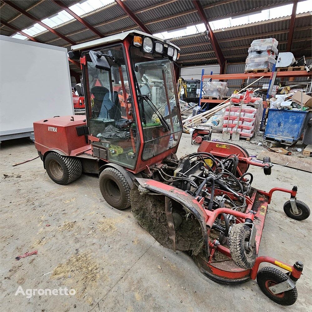 Vitra Kompakt lawn tractor