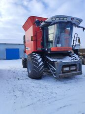 Massey Ferguson 9690 grain harvester