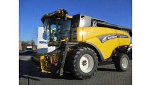 New Holland CX 820 grain harvester for parts