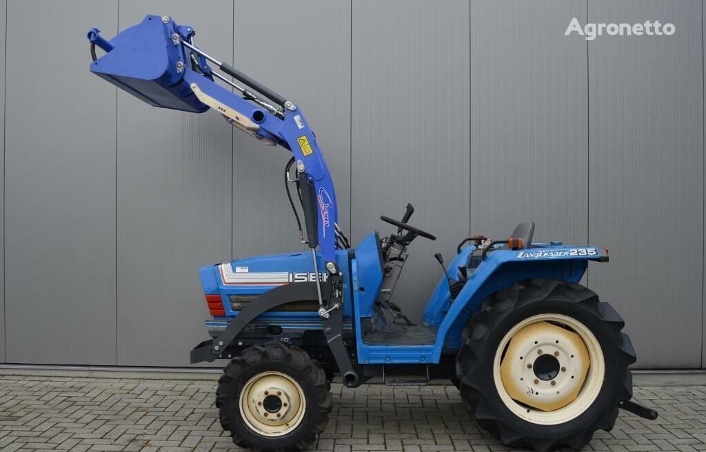 Iseki TA 27pk 4wd voorlader met hydraulische mestklem mini tractor