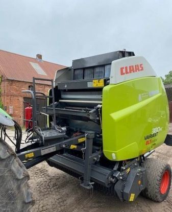 Claas Variant 380 RC Pro for baler