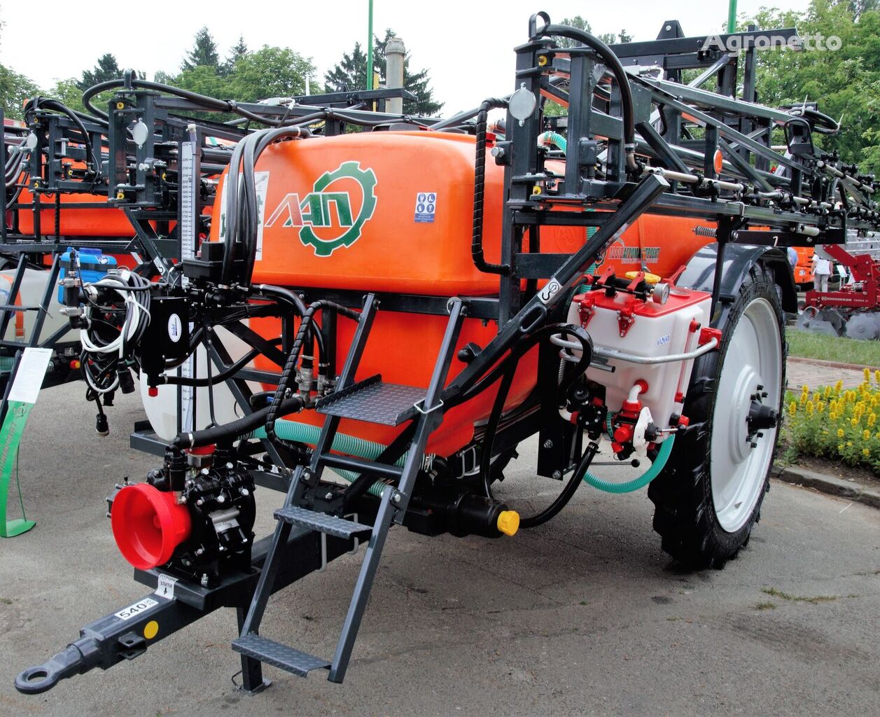 new LvivAgromashProekt Trailed rod Sprayer OPSh-2418 basic trailed sprayer