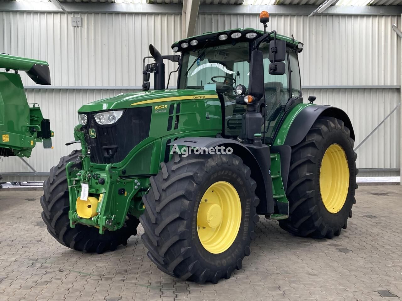 6250R wheel tractor