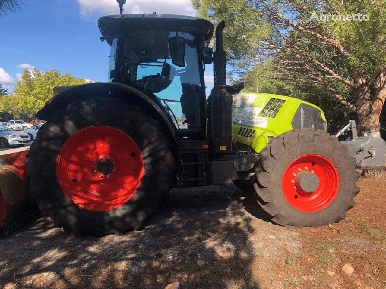 Claas wheel tractor