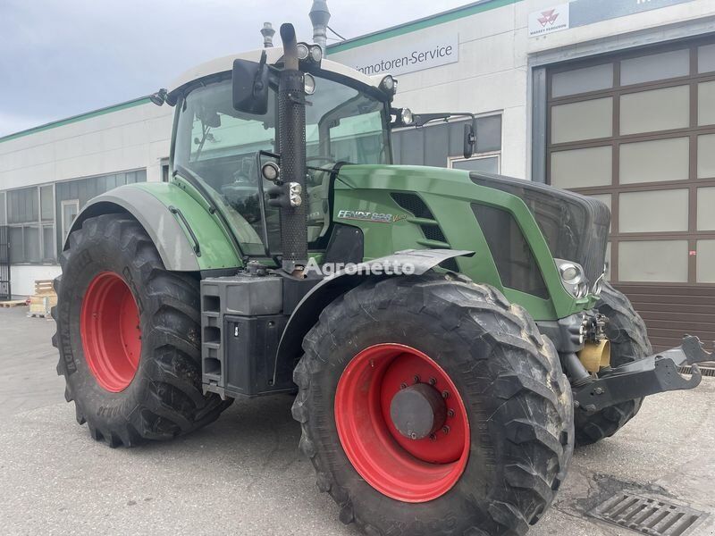 Fendt 828 VARIO SCR PROFI PLUS wheel tractor