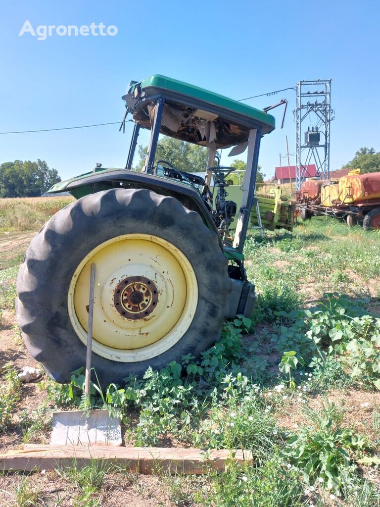 John Deere 8200 wheel tractor
