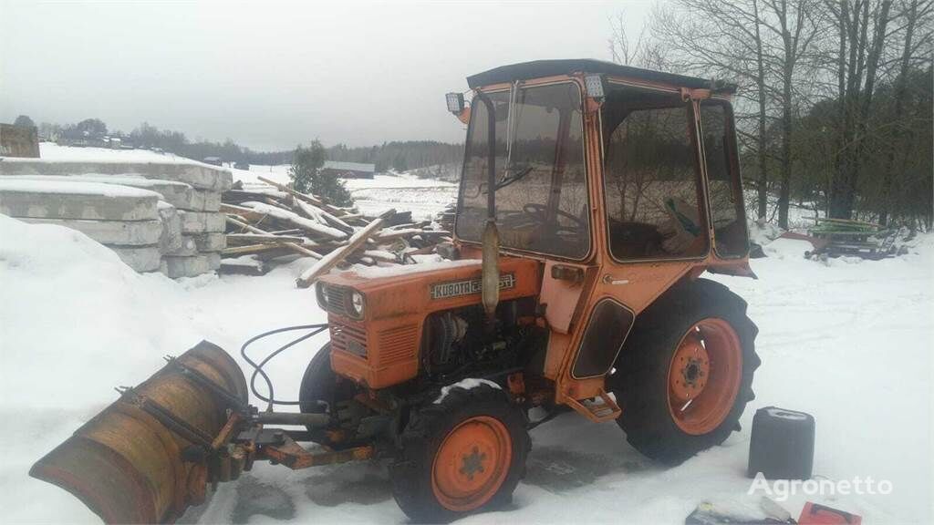 Kubota L245DT wheel tractor