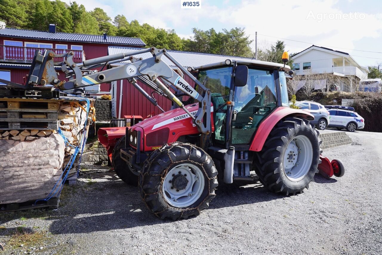 Massey Ferguson 5435 wheel tractor